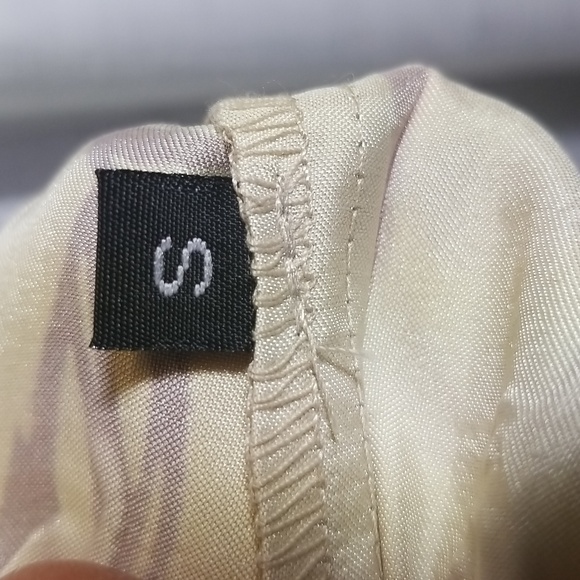 Floral Satin Puff Sleeve Top - Picture 6 of 6